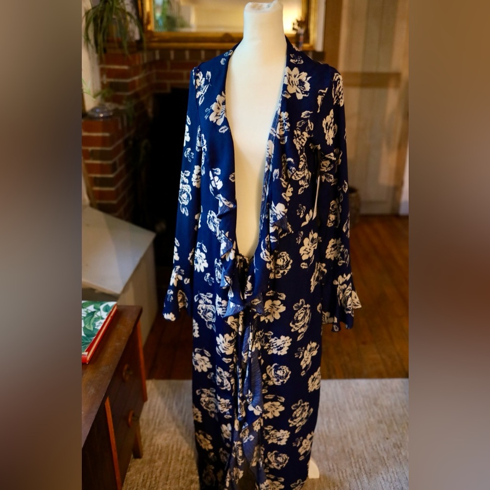 JustFab Navy Floral Women's Robe